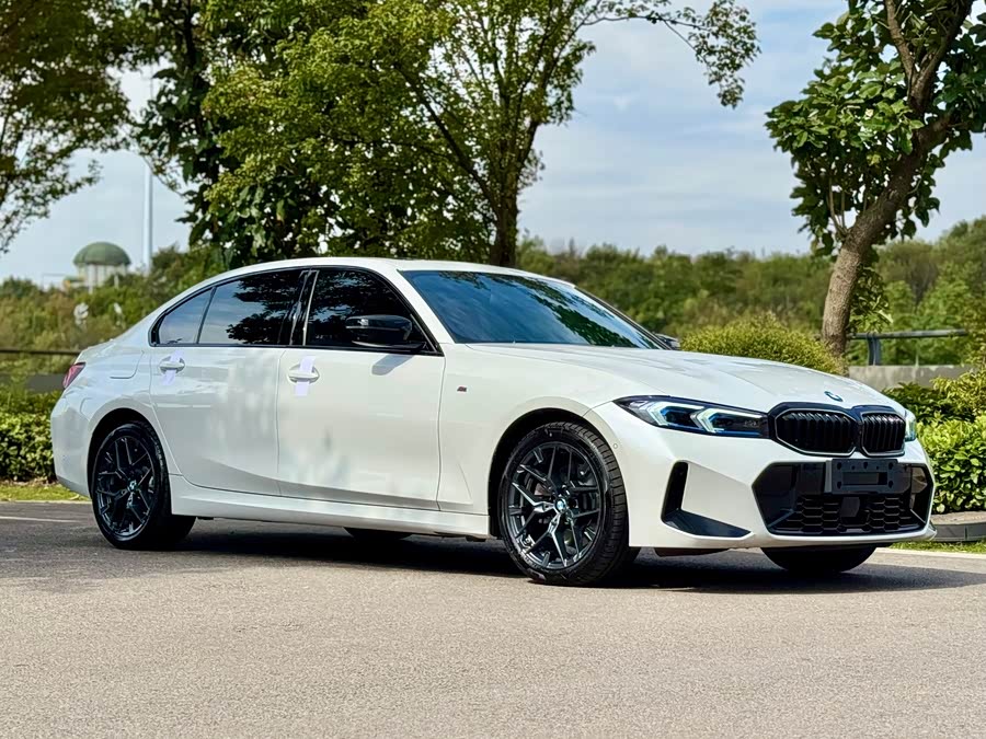 BMW 3 Series 2025 330Li Luxury M Sport Night Package - zdjęcie 3