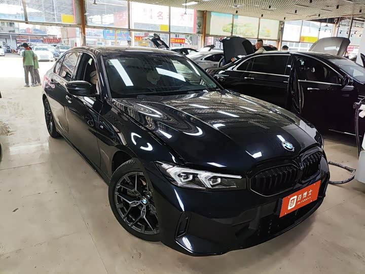 BMW 3 Series 2025 330Li M Sport Night Package - zdjęcie 9