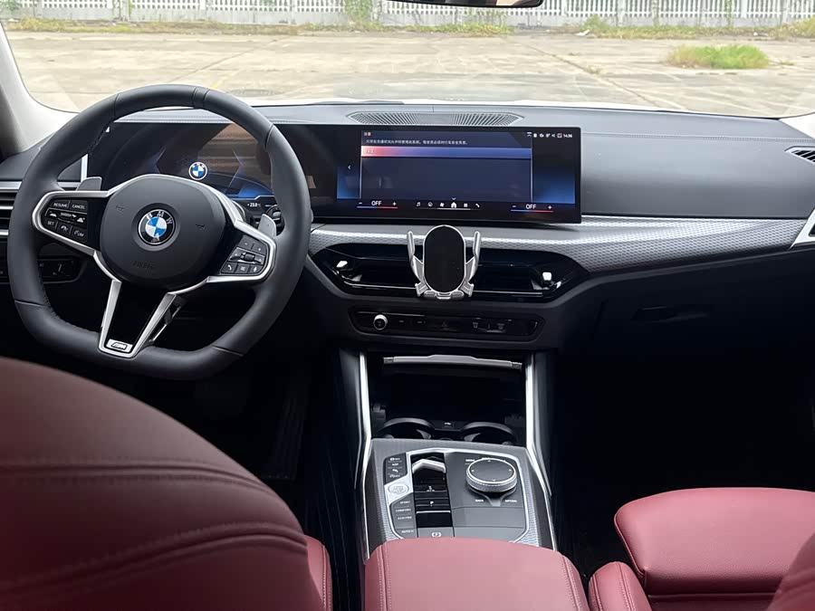 BMW 3 Series 2025 330Li M Sport Night Package - zdjęcie 9