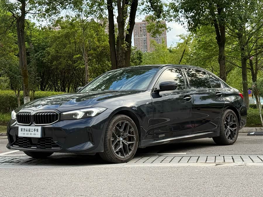 BMW 3 Series 2026 330Li M Sport Night Package - zdjęcie 1