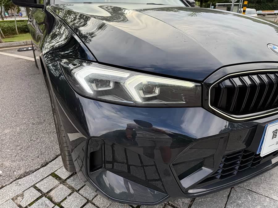 BMW 3 Series 2026 330Li M Sport Night Package - zdjęcie 4