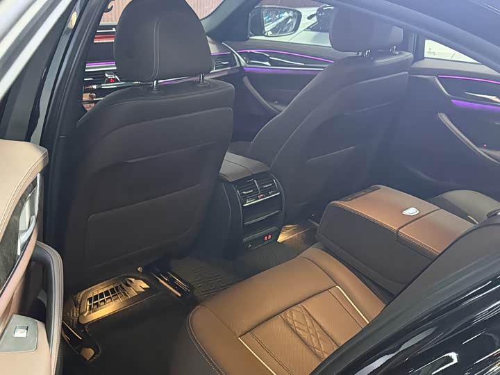 BMW 5 Series 2022 525Li M Sport - zdjęcie 19