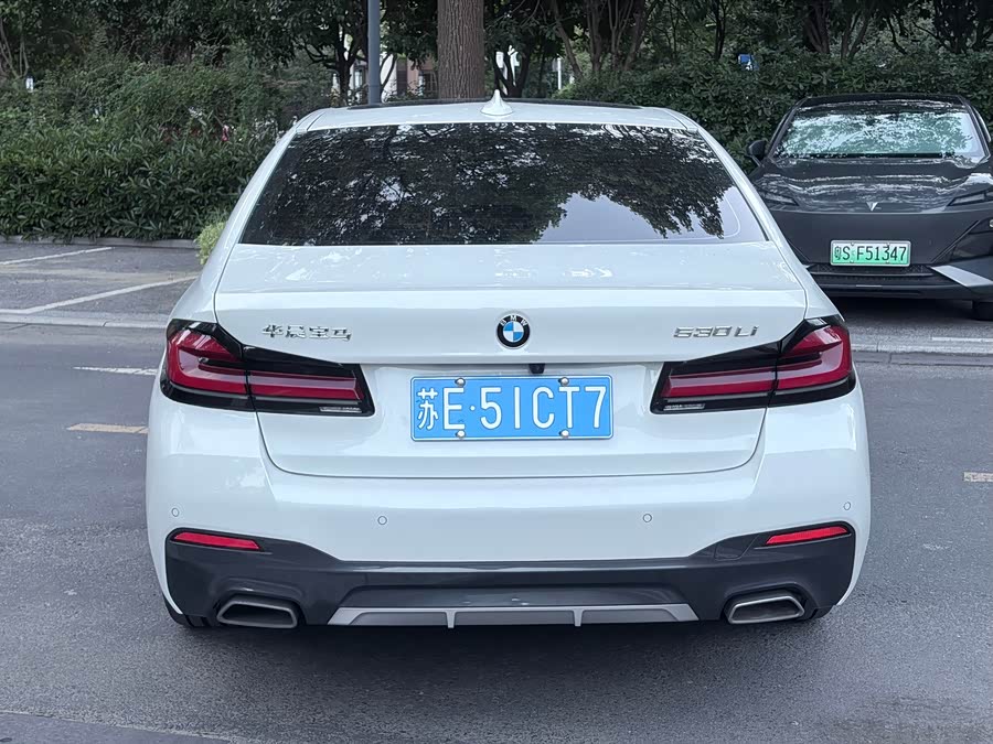 BMW 5 Series 2023 530Li Luxury M Sport Package - zdjęcie 13