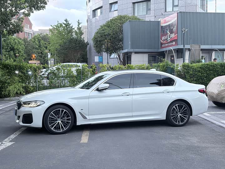 BMW 5 Series 2023 530Li Luxury M Sport Package - zdjęcie 19