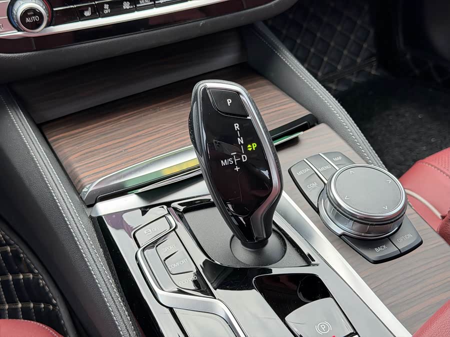 BMW 5 Series 2023 Facelift 530Li Leading Luxury Package - zdjęcie 6