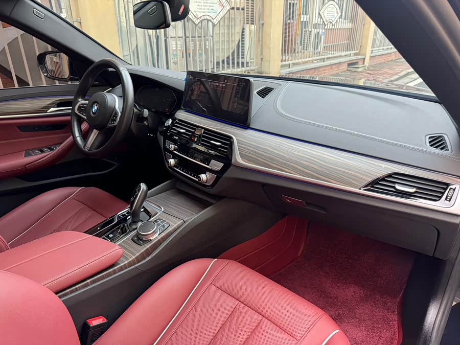 BMW 5 Series 2023 Facelift 530Li Luxury M Sport Package - zdjęcie 11