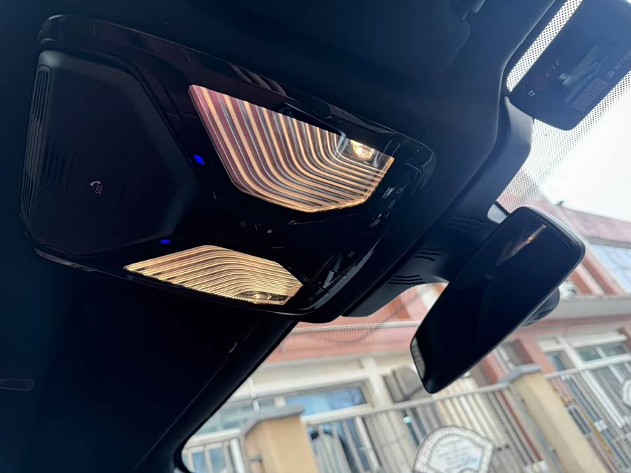 BMW 5 Series 2023 Facelift 530Li Luxury M Sport Package - zdjęcie 12