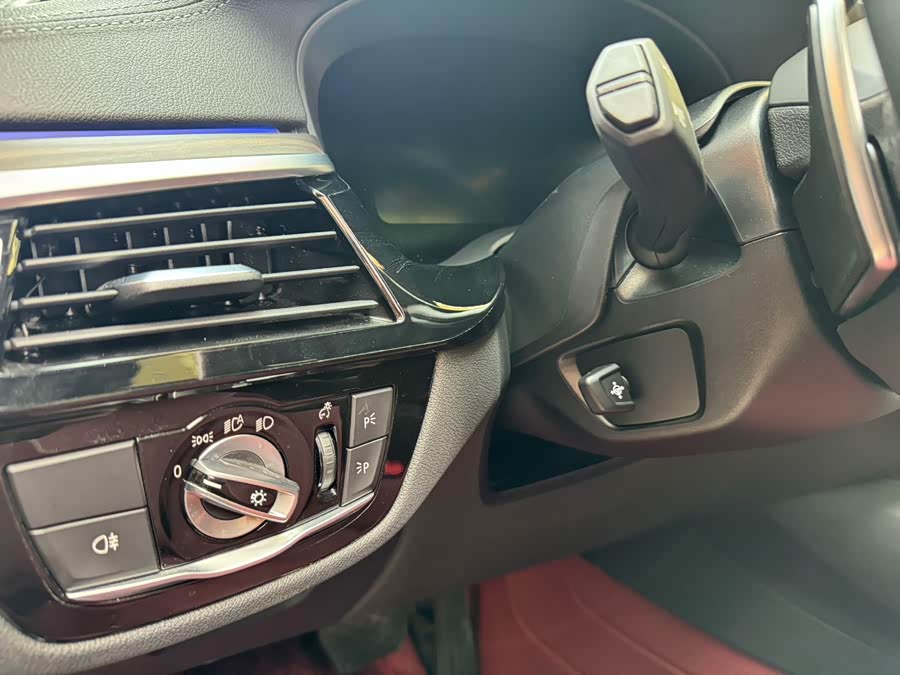 BMW 5 Series 2023 Facelift 530Li Luxury M Sport Package - zdjęcie 13