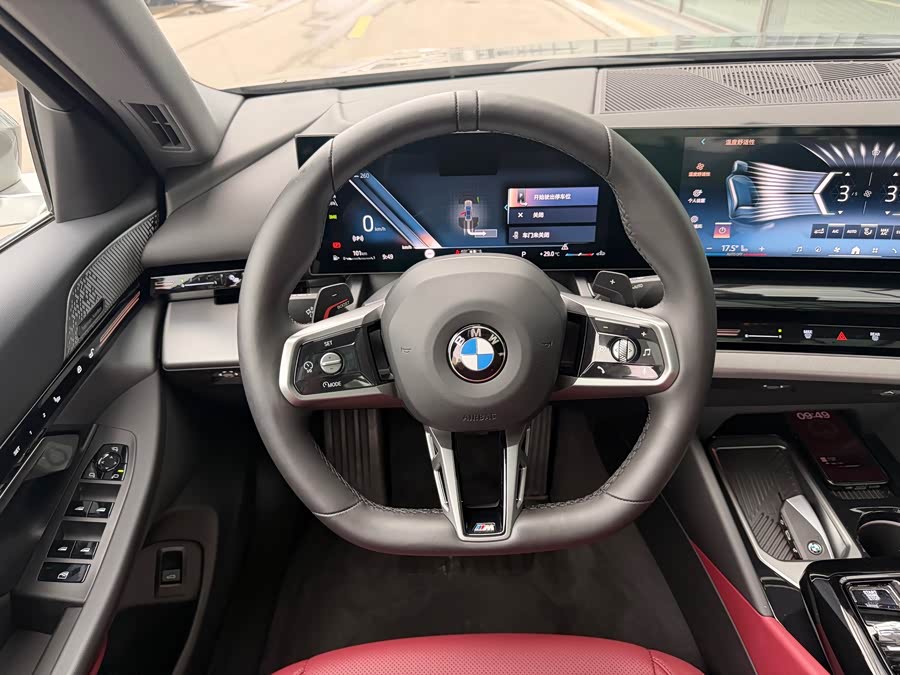 BMW 5 Series 2024 525Li M Sport Package - zdjęcie 15