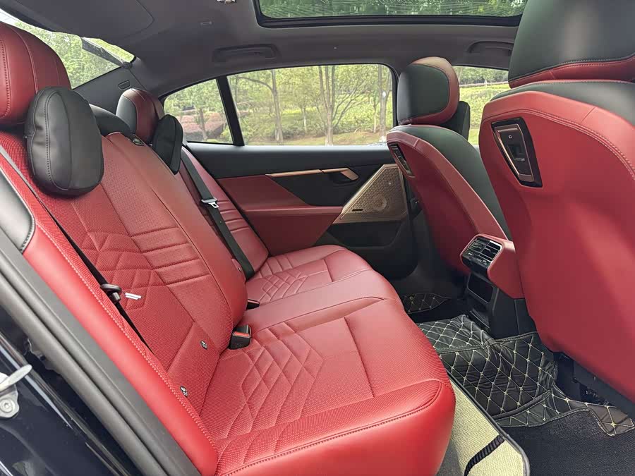 BMW 5 Series 2024 530Li Luxury M Sport Package - zdjęcie 14