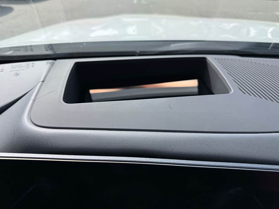 BMW 5 Series 2025 530Li Deluxe M Sport Package - zdjęcie 17