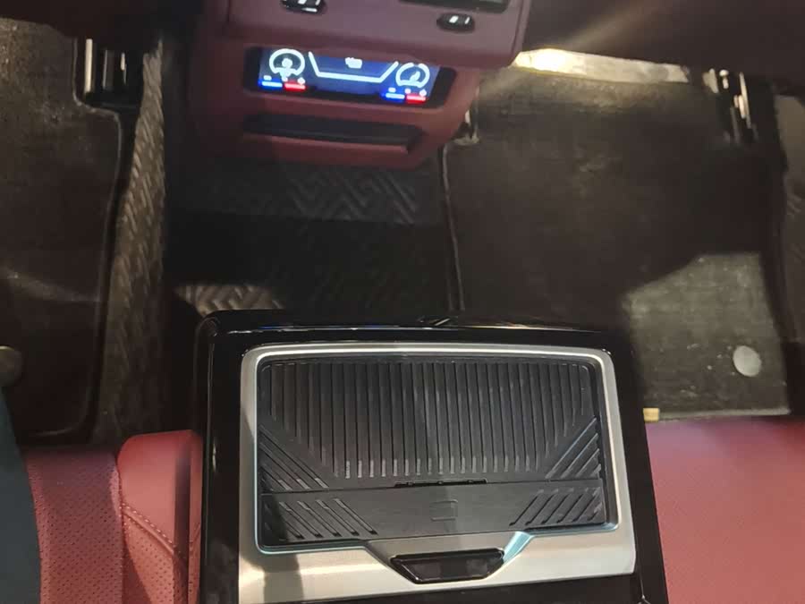 BMW 5 Series 2025 530Li Deluxe M Sport Package - zdjęcie 9