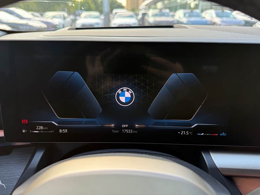 BMW 5 Series 2025 530Li Deluxe M Sport Package - zdjęcie 10