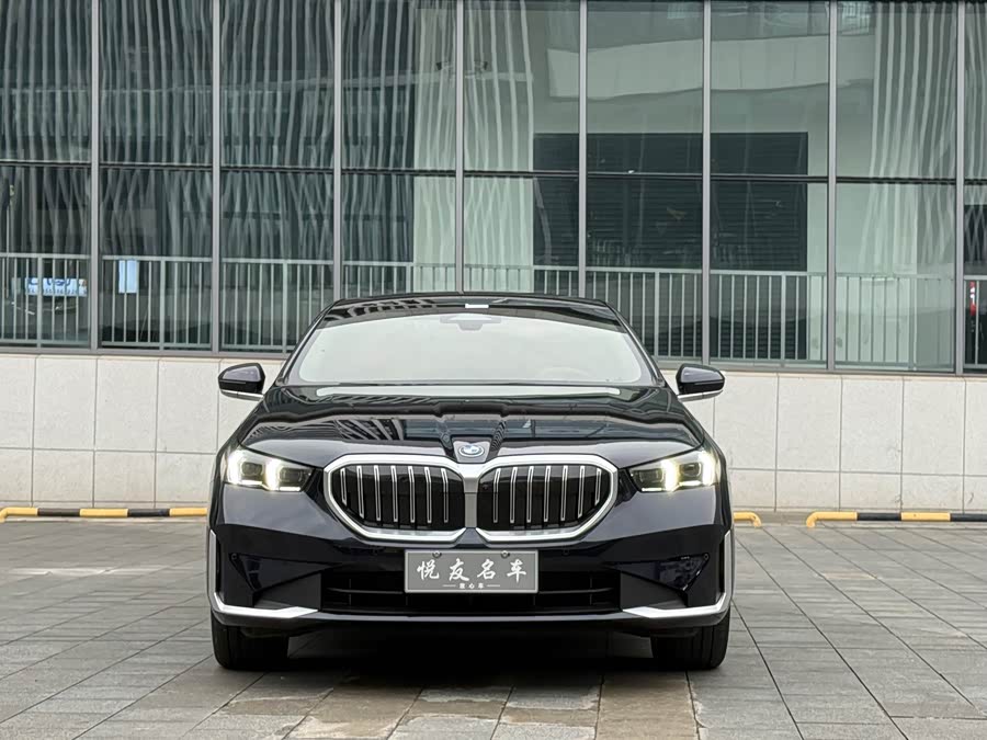 BMW 5 Series 2025 530Li Leading Luxury Package - zdjęcie 2