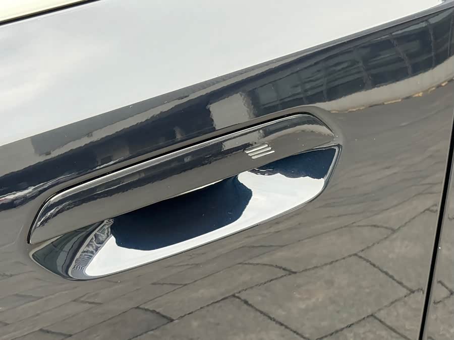 BMW 5 Series 2025 530Li Leading Luxury Package - zdjęcie 12