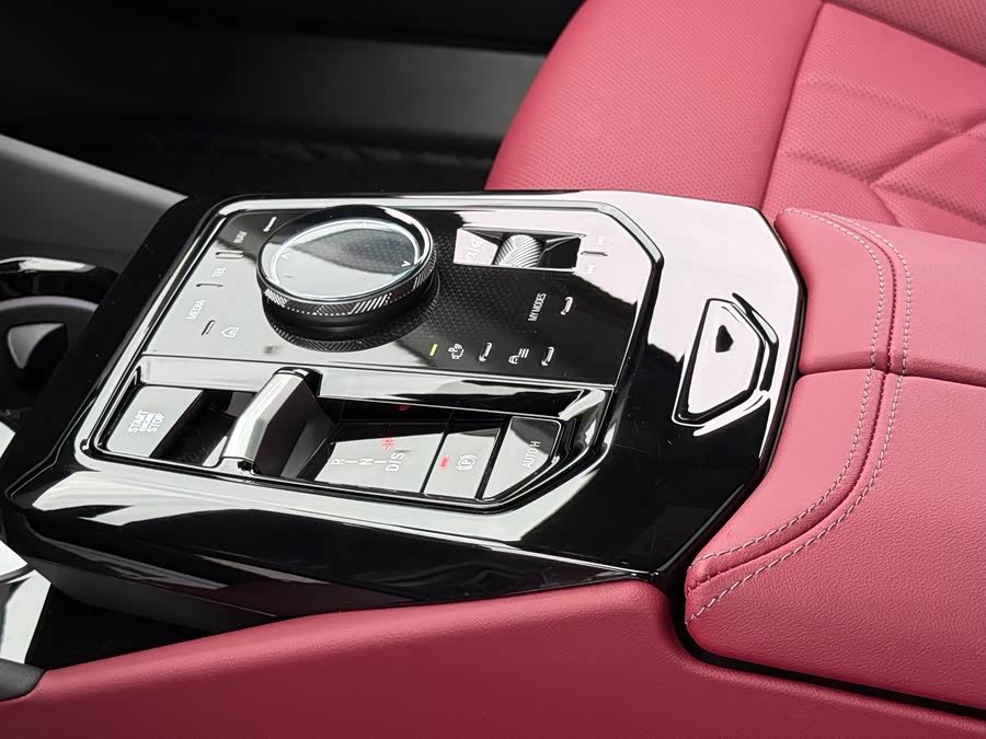 BMW 5 Series 2025 530Li Leading Luxury Package - zdjęcie 17