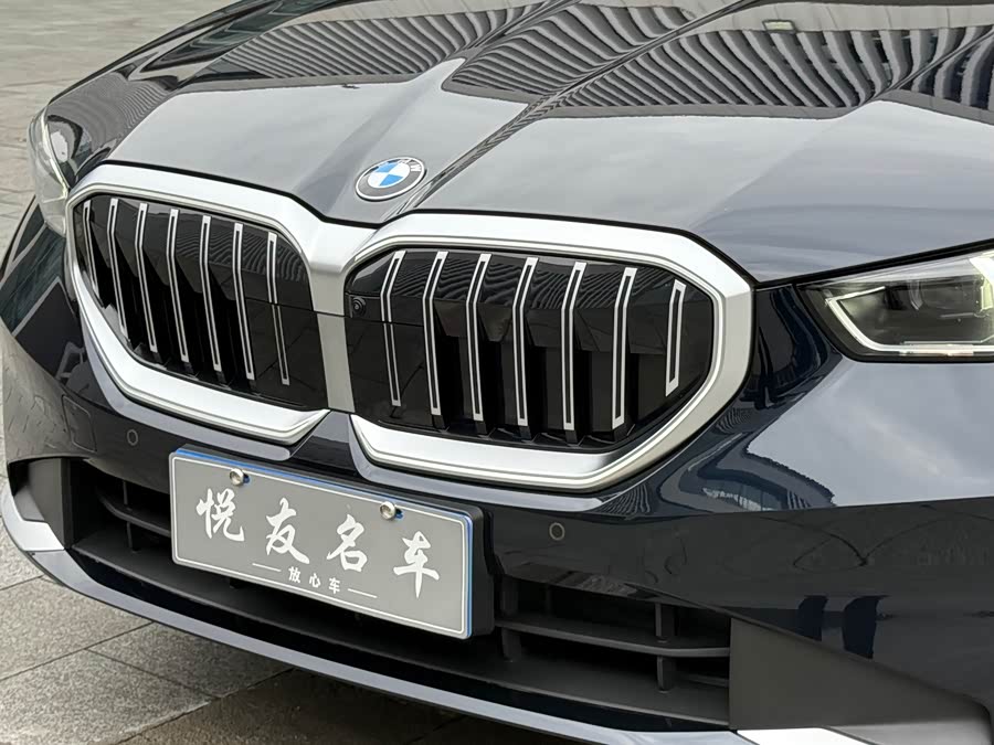 BMW 5 Series 2025 530Li Leading Luxury Package - zdjęcie 9