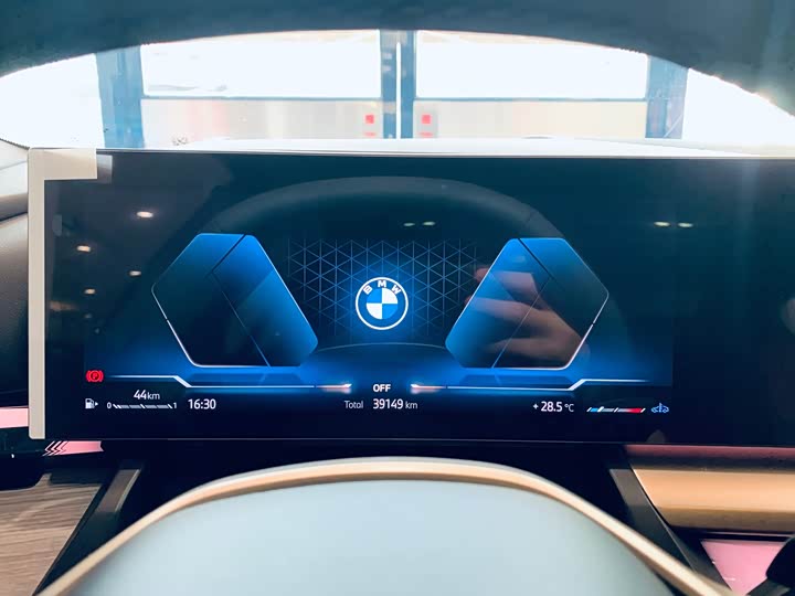 BMW 5 Series 2025 530Li Luxury Package - zdjęcie 20