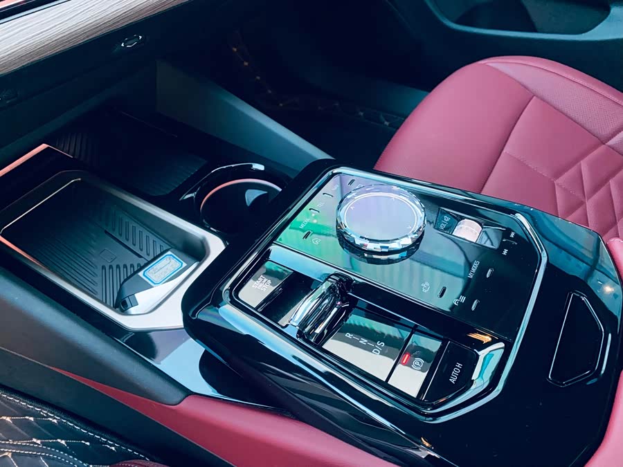 BMW 5 Series 2025 530Li Luxury Package - zdjęcie 8