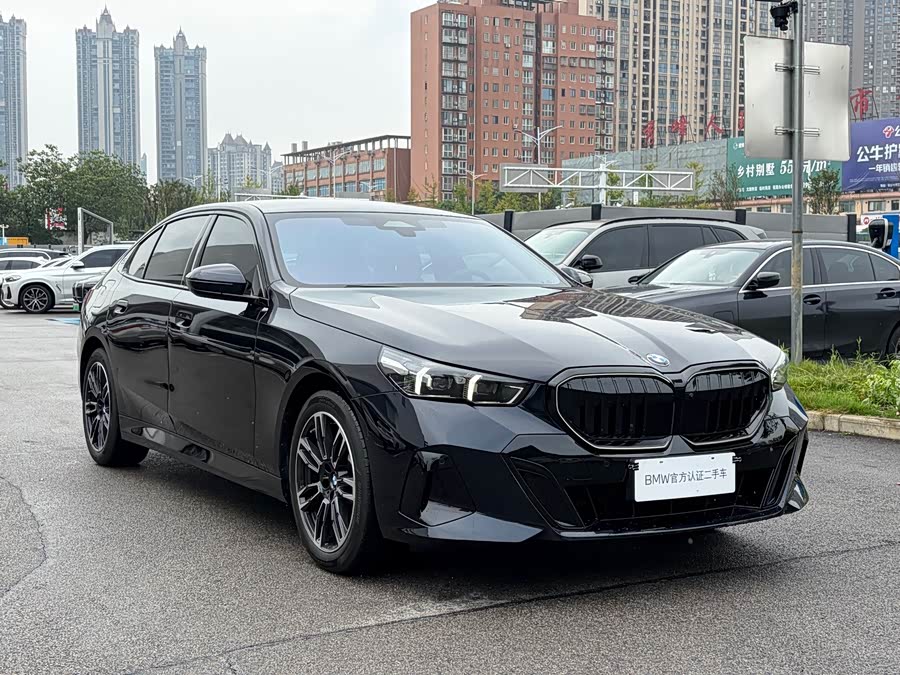 BMW 5 Series 2026 530Li Leading M Sport - zdjęcie 3