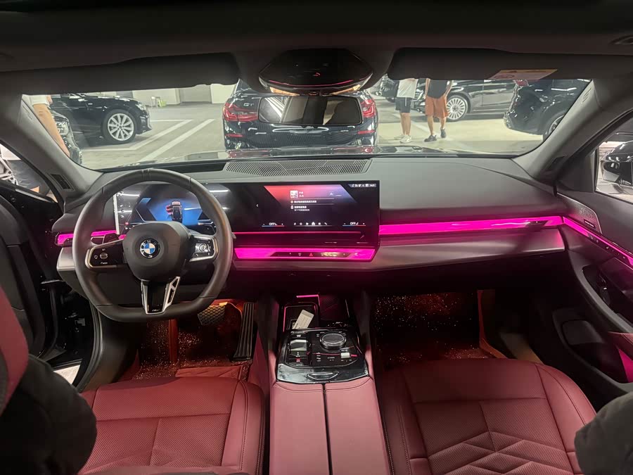 BMW 5 Series 2026 530Li Luxury M Sport Package - zdjęcie 8