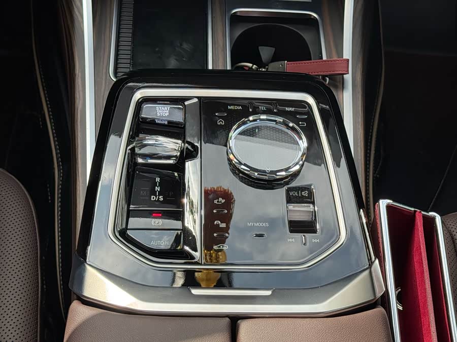 BMW 7 Series 2023 735Li Luxury Package - zdjęcie 12