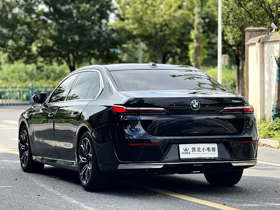 BMW 7 Series 2023 735Li Luxury Package - zdjęcie 6