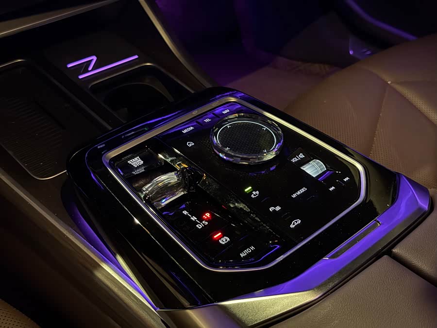 BMW 7 Series 2023 735Li M Sport Package - zdjęcie 9