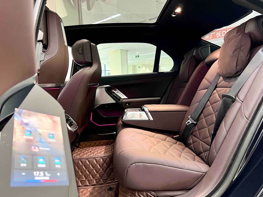BMW 7 Series 2023 735Li M Sport Package - zdjęcie 9