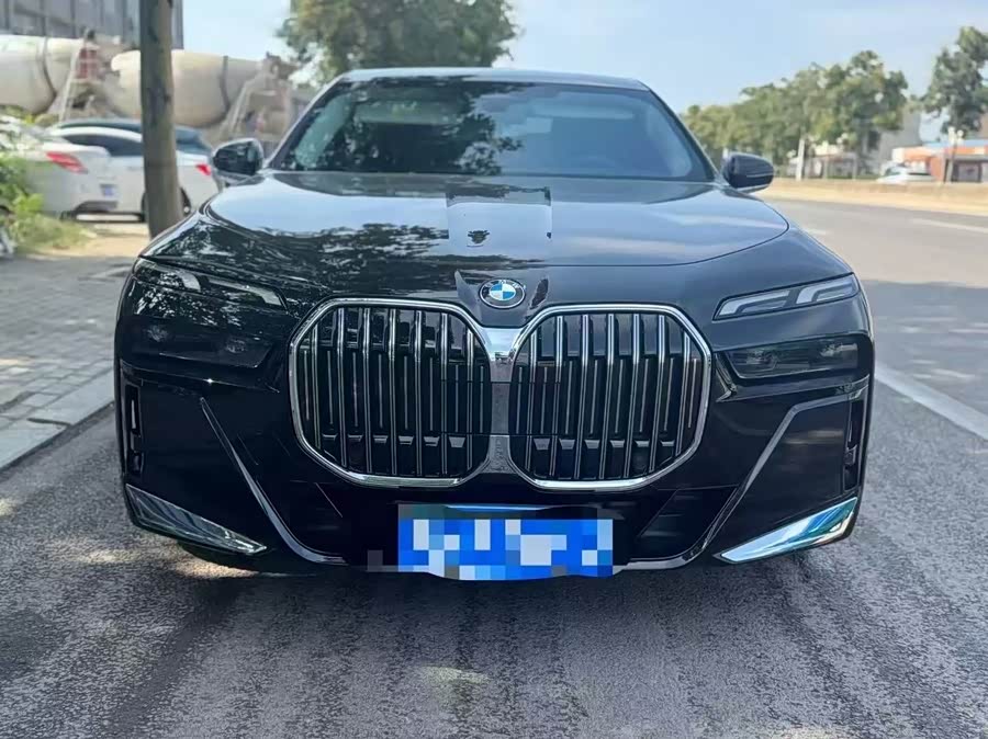 BMW 7 Series 2023 740Li Leading Luxury Package - zdjęcie 2