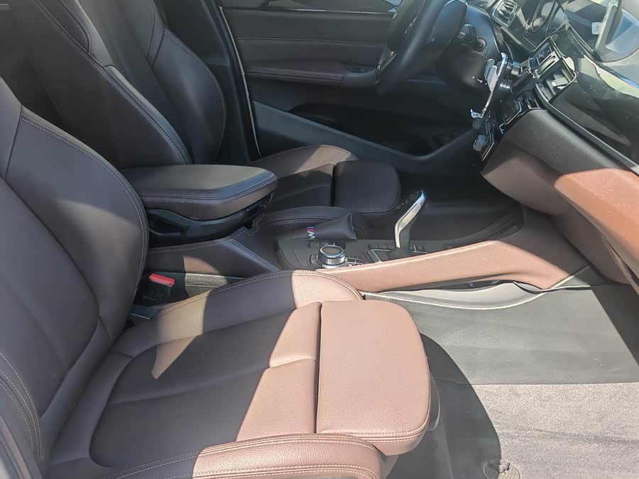 BMW X1 2022 sDrive20Li Fashion Edition - zdjęcie 3