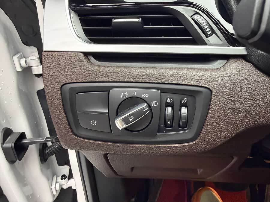 BMW X1 2022 sDrive20Li Fashion Edition - zdjęcie 10