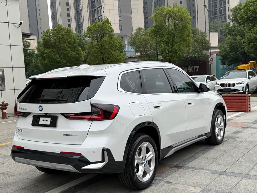 BMW X1 2023 sDrive20Li X Design Package - zdjęcie 11