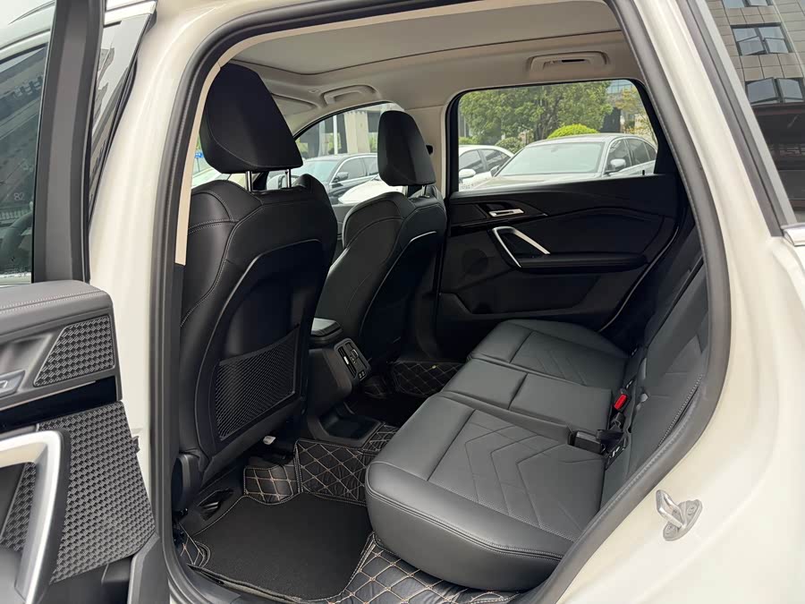 BMW X1 2023 sDrive20Li X Design Package - zdjęcie 14
