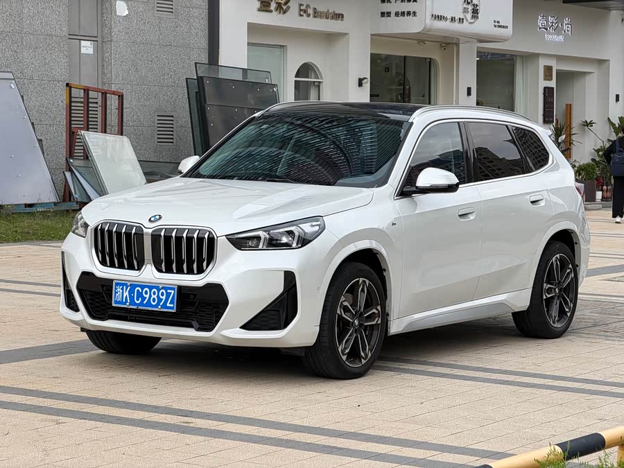 BMW X1 2023 sDrive25Li M Sport Package - zdjęcie 1