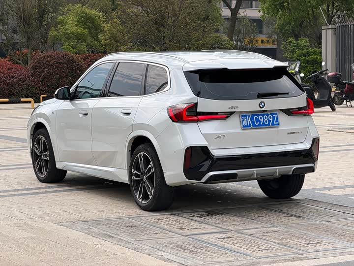 BMW X1 2023 sDrive25Li M Sport Package - zdjęcie 20