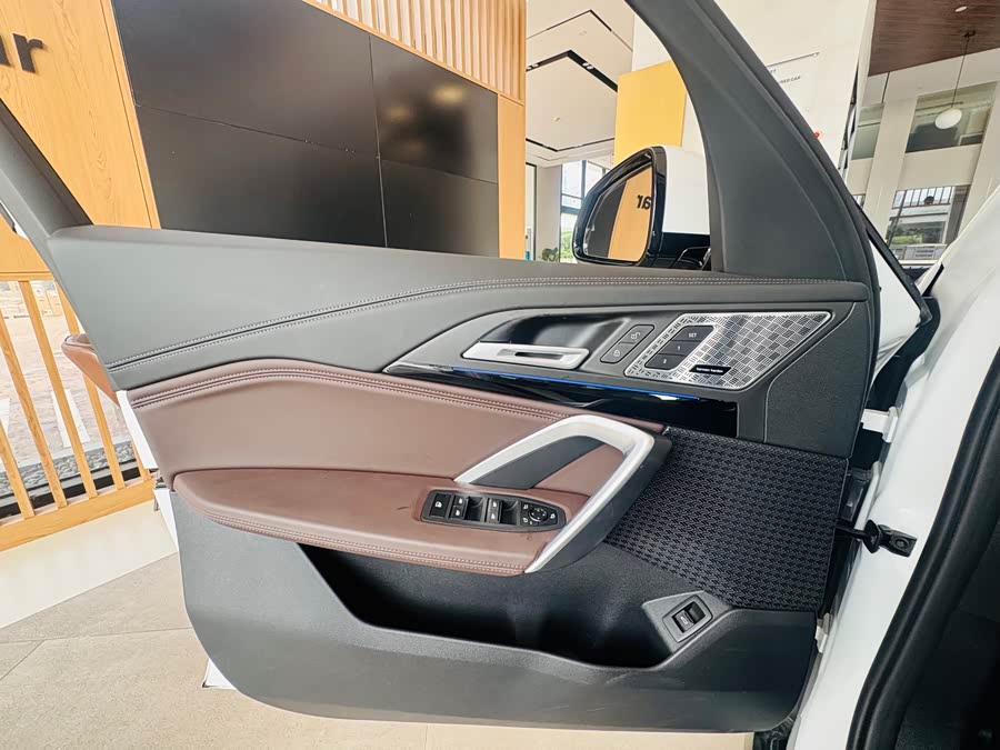 BMW X1 2025 sDrive25Li X Design Package - zdjęcie 14