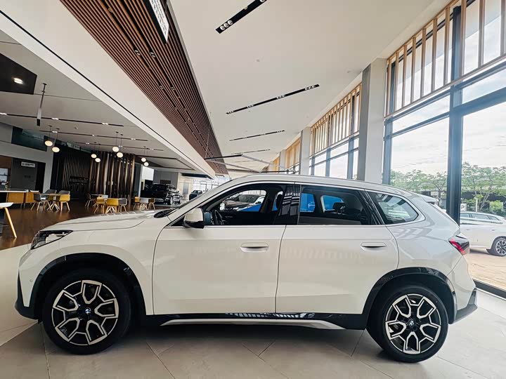 BMW X1 2025 sDrive25Li X Design Package - zdjęcie 18