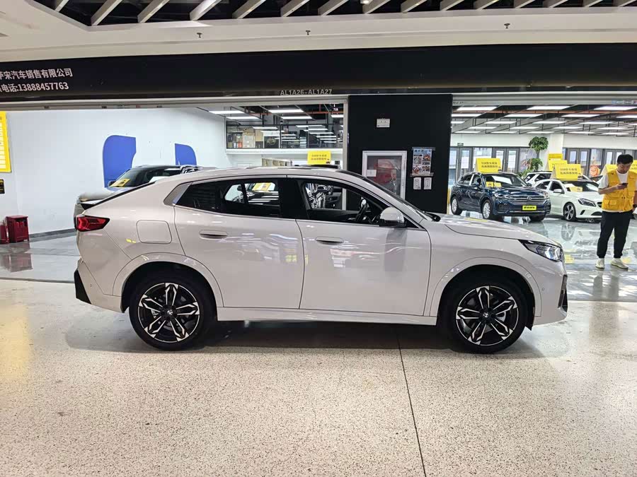 BMW X2 2026 sDrive25i M Sport - zdjęcie 3