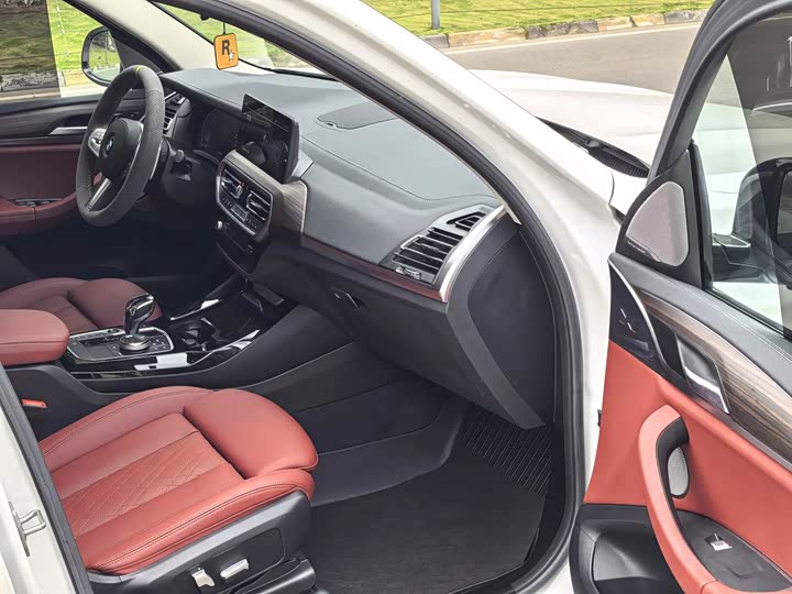 BMW X3 2022 Facelift 2 xDrive30i Leading M Night Package - zdjęcie 14