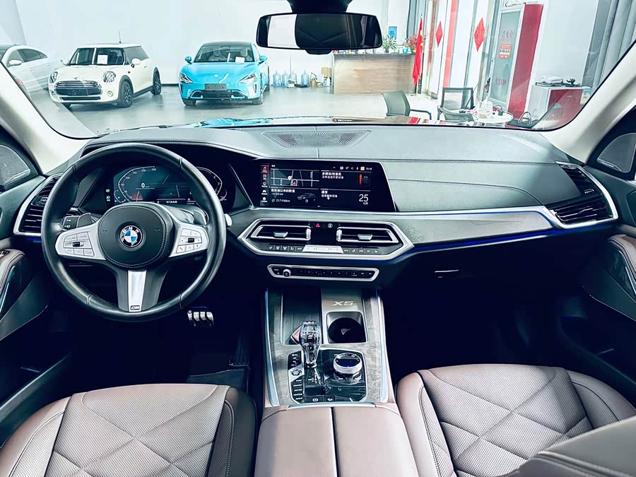 BMW X5 2022 Facelift xDrive 30Li Luxury M Sport Package - zdjęcie 11