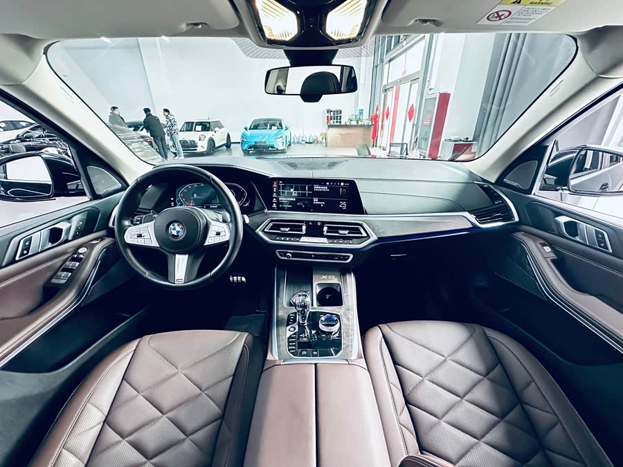 BMW X5 2022 Facelift xDrive 30Li Luxury M Sport Package - zdjęcie 12