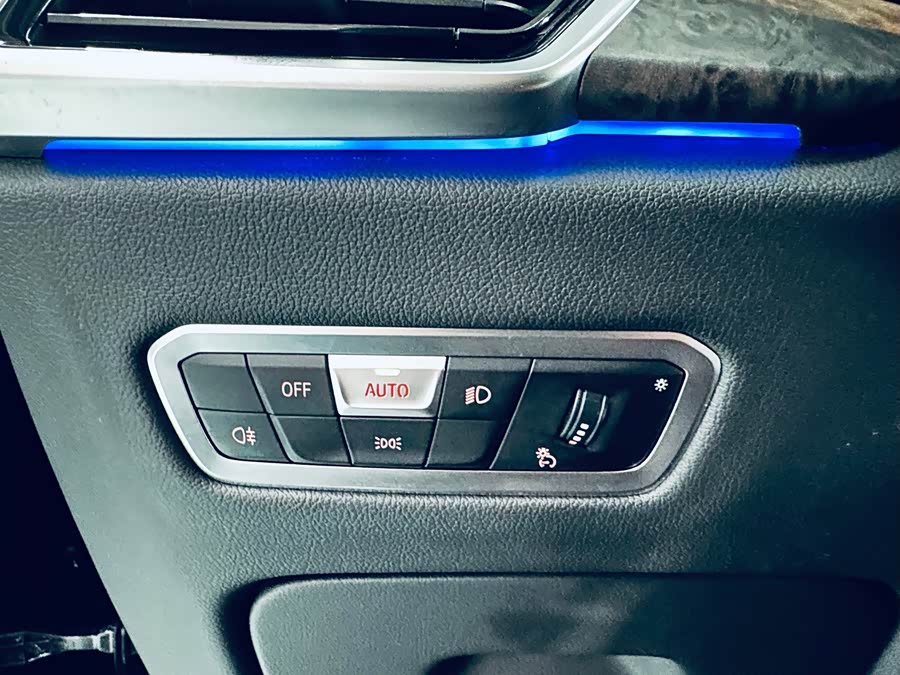 BMW X5 2022 Facelift xDrive 30Li Luxury M Sport Package - zdjęcie 19