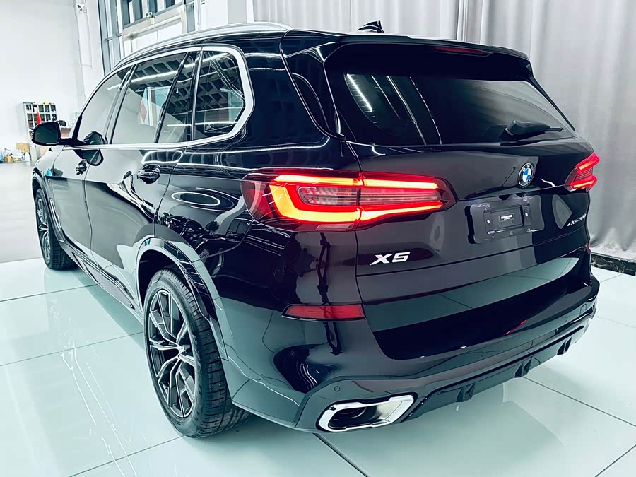 BMW X5 2022 Facelift xDrive 30Li Luxury M Sport Package - zdjęcie 4
