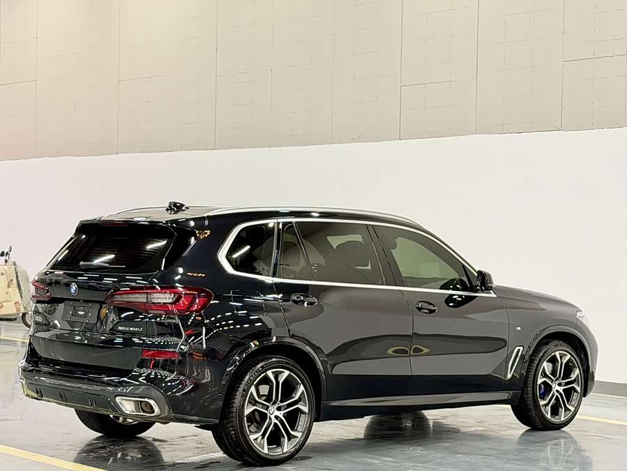 BMW X5 2022 Facelift xDrive 40Li Luxury M Sport Package - zdjęcie 11