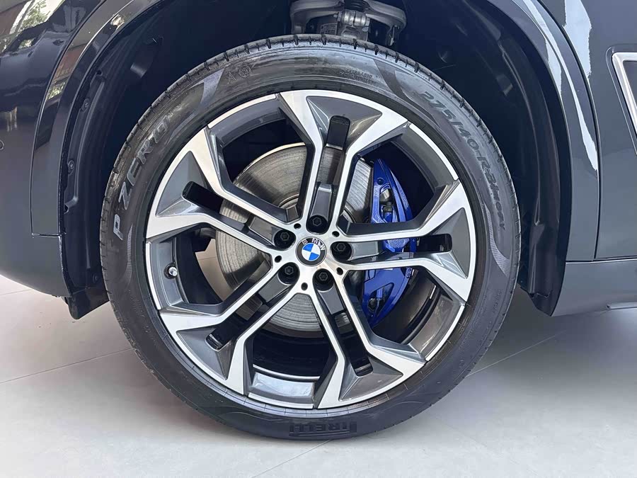 BMW X5 2022 Facelift xDrive 40Li Luxury M Sport Package - zdjęcie 18