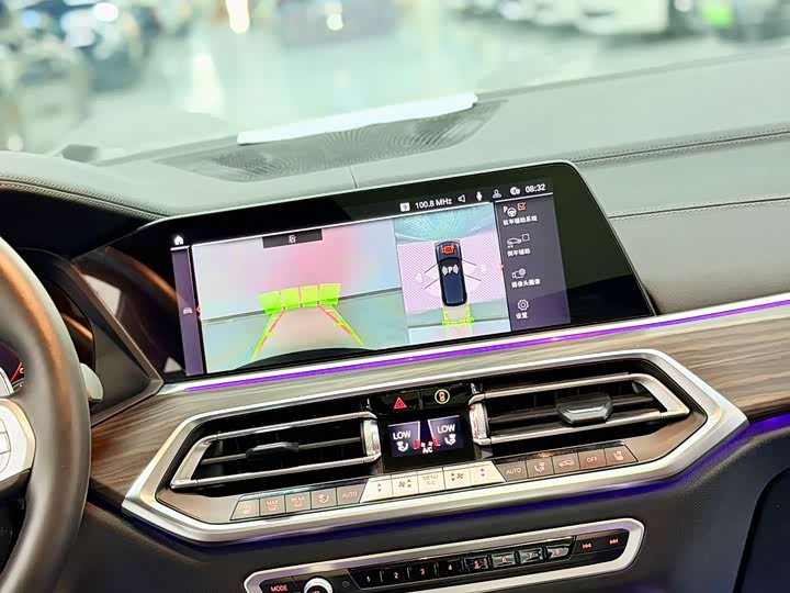 BMW X5 2022 Facelift xDrive 40Li Luxury M Sport Package - zdjęcie 18
