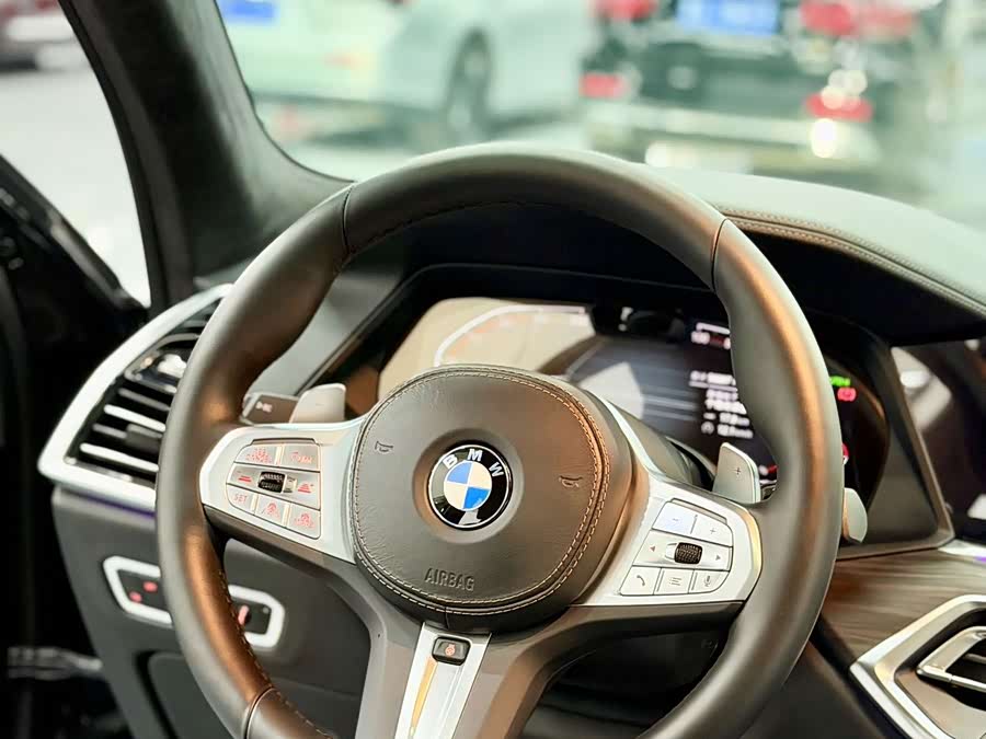 BMW X5 2022 Facelift xDrive 40Li Luxury M Sport Package - zdjęcie 4
