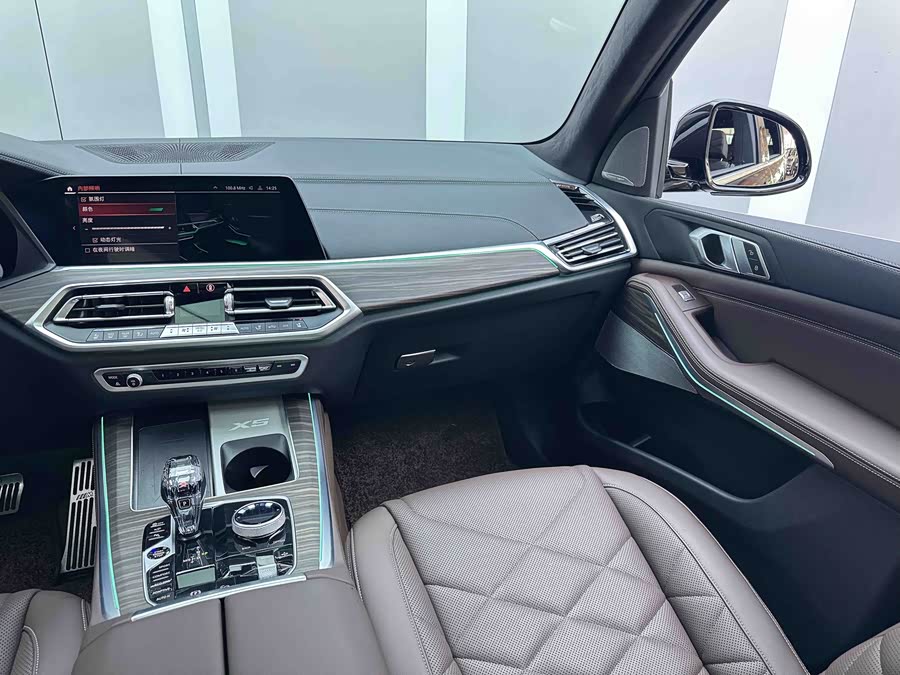 BMW X5 2022 Facelift xDrive 40Li Luxury M Sport Package - zdjęcie 9