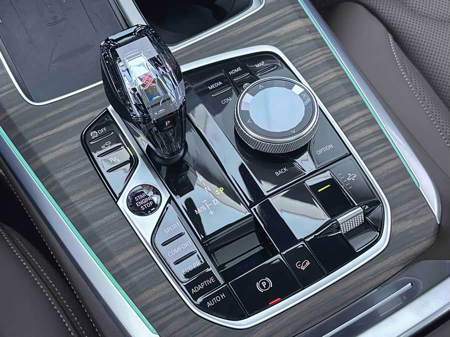 BMW X5 2022 Facelift xDrive 40Li Luxury M Sport Package - zdjęcie 10